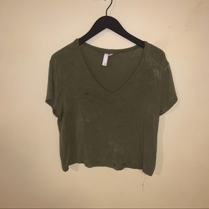 BP Cropped V-neck